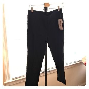 Athleta modern metro capri—black